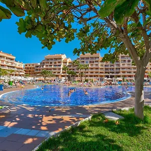 https://villa-in-compostella-beach-playa-de-las-americas-front.tenerifehoteles.net