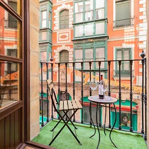 Chic Barrena Old Town , Bilbao España